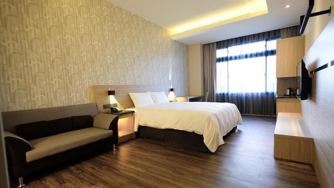 Yu Chun Hotel Taichung Exterior photo